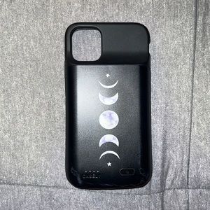 Casely charging case, iPhone 11